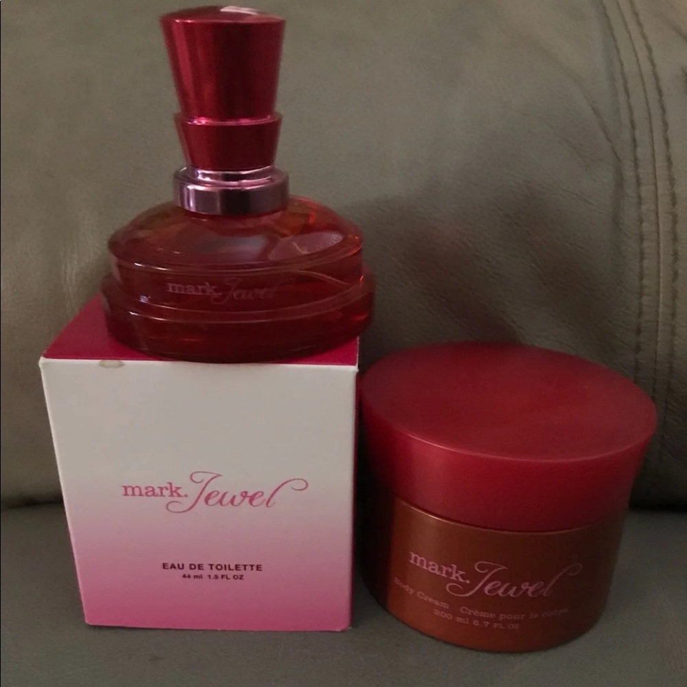 ISO!!!!!! JEWEL BY MARK. SOLD BY AVON!!